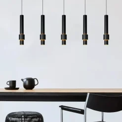 Lampadari Moderni-Selezionato da Mazzolaluce Lampadario nero per tavolo da cucina moderna 5 luci led 2700k