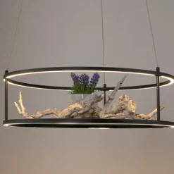 Lampadari Moderni-Selezionato da Mazzolaluce Lampadario nero porta oggetti a sospensione rotondo per cucina