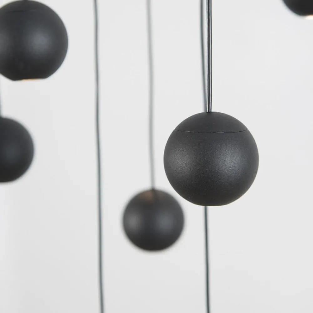 Lampadari Moderni-Selezionato da Mazzolaluce Lampadario nero sfere a grappolo per tavolo soggiorno moderno