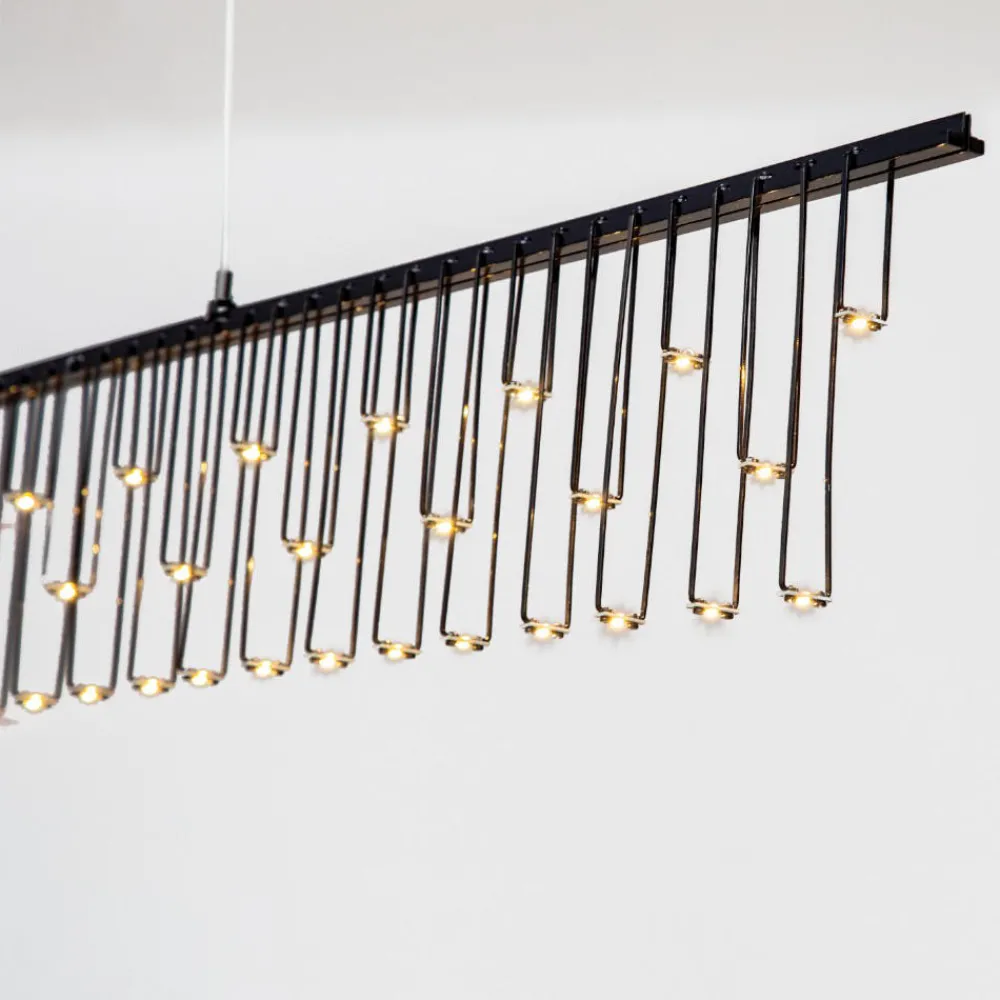 Lampadari Moderni-Selezionato da Mazzolaluce Lampadario nero stelle cadenti led per soggiorno