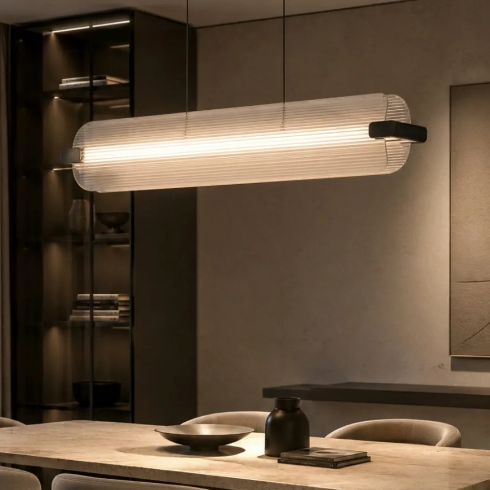 Lampadari Moderni-Selezionato da Mazzolaluce Lampadario pendente nero design moderno in vetro led per tavolo sala da pranzo