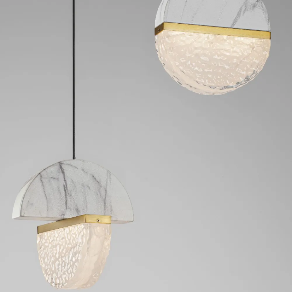 Lampadario Camera Da Letto-Selezionato da Mazzolaluce Lampadario 3 pendenti design marmo bianco e vetro per camera da letto stile contemporaneo