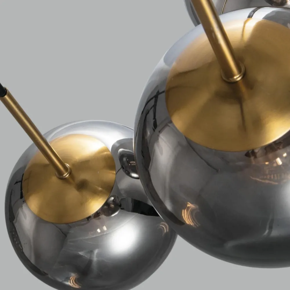 Lampadario Camera Da Letto-Selezionato da Mazzolaluce Lampadario per camera da letto oro sfere vetri fume