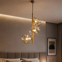 Lampadari Moderni-Selezionato da Mazzolaluce Lampadario per camera da letto verticale design moderno vetri cognac