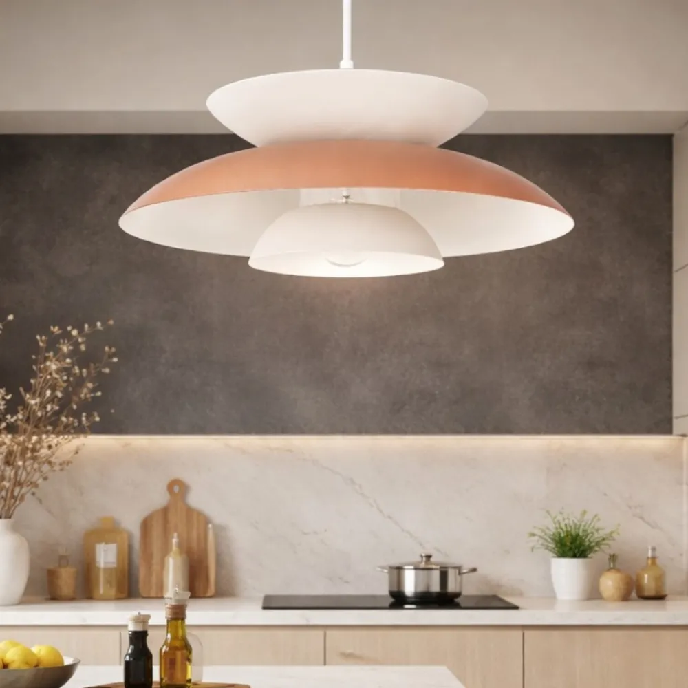 Lampadari Cucina-Selezionato da Mazzolaluce Lampadario per cucina bianco beige design moderno in metallo