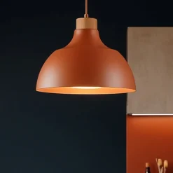 Lampadari Cucina-Selezionato da Mazzolaluce Lampadario per cucina cupola colore mattone legno pino