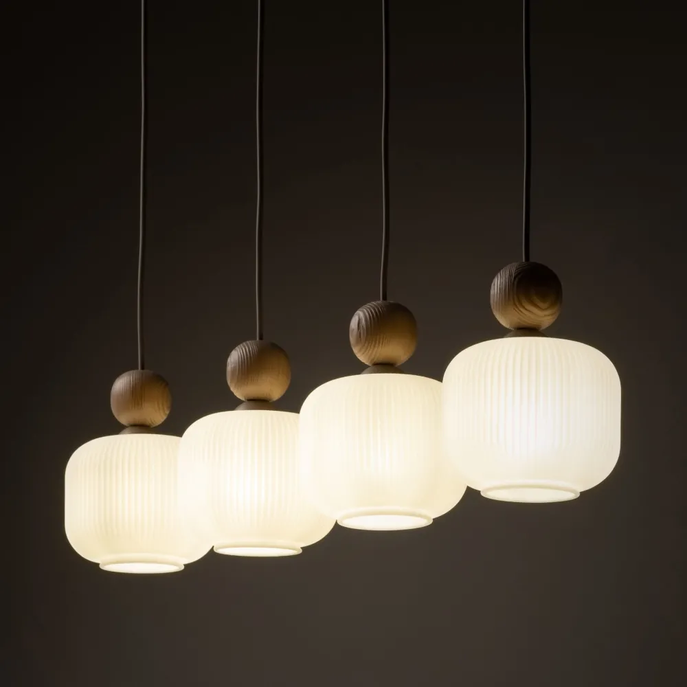 Lampadari Cucina-Selezionato da Mazzolaluce Lampadario per cucina inserti in legno 4 pendenti in vetro