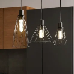 Lampadari Cucina-Selezionato da Mazzolaluce Lampadario per cucina lineare nero tre elementi diffusori a gabbia