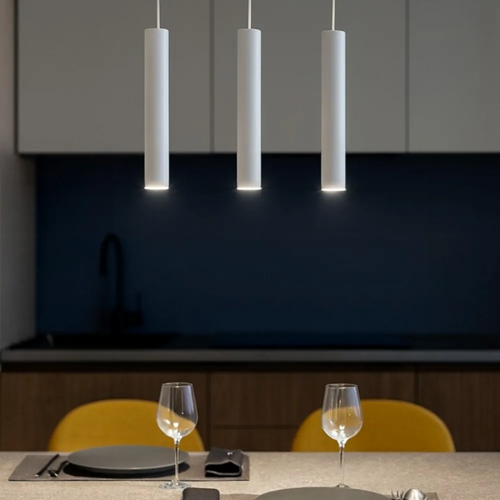 Lampadari Cucina-Selezionato da Mazzolaluce Lampadario per cucina 3 luci cilindri pendenti bianco