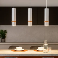 Lampadari Cucina-Selezionato da Mazzolaluce Lampadario per cucina moderna bianco legno fp