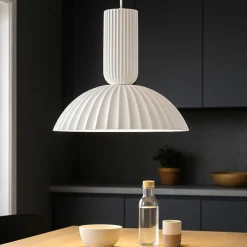 Lampadari Cucina-Selezionato da Mazzolaluce Lampadario per cucina moderna con paralume circolare in gesso