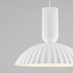 Lampadari Cucina-Selezionato da Mazzolaluce Lampadario per cucina moderna con paralume circolare in gesso
