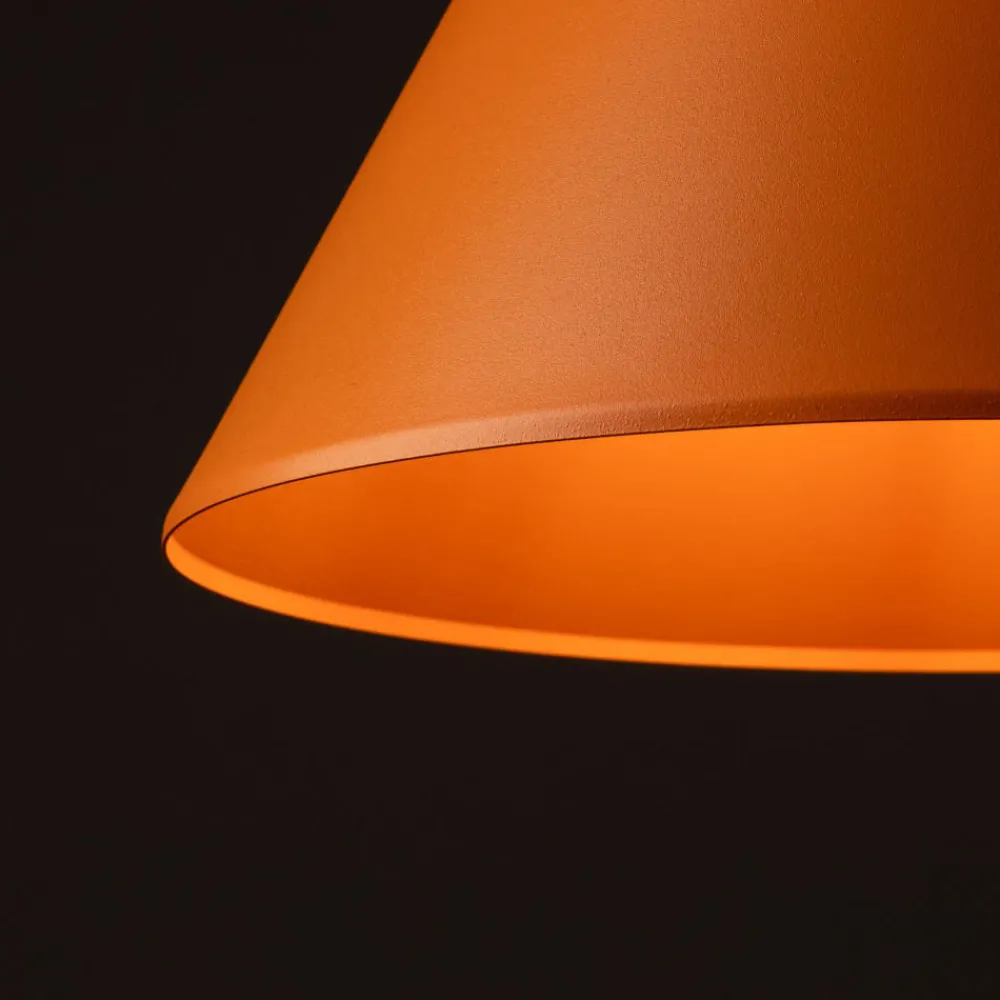 Lampadari Cucina-Selezionato da Mazzolaluce Lampadario per cucina moderna cono arancione 50cm