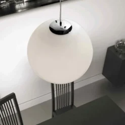 Lampadari Cucina-Selezionato da Mazzolaluce Lampadario per cucina sfera 40cm vetro bianco lucido