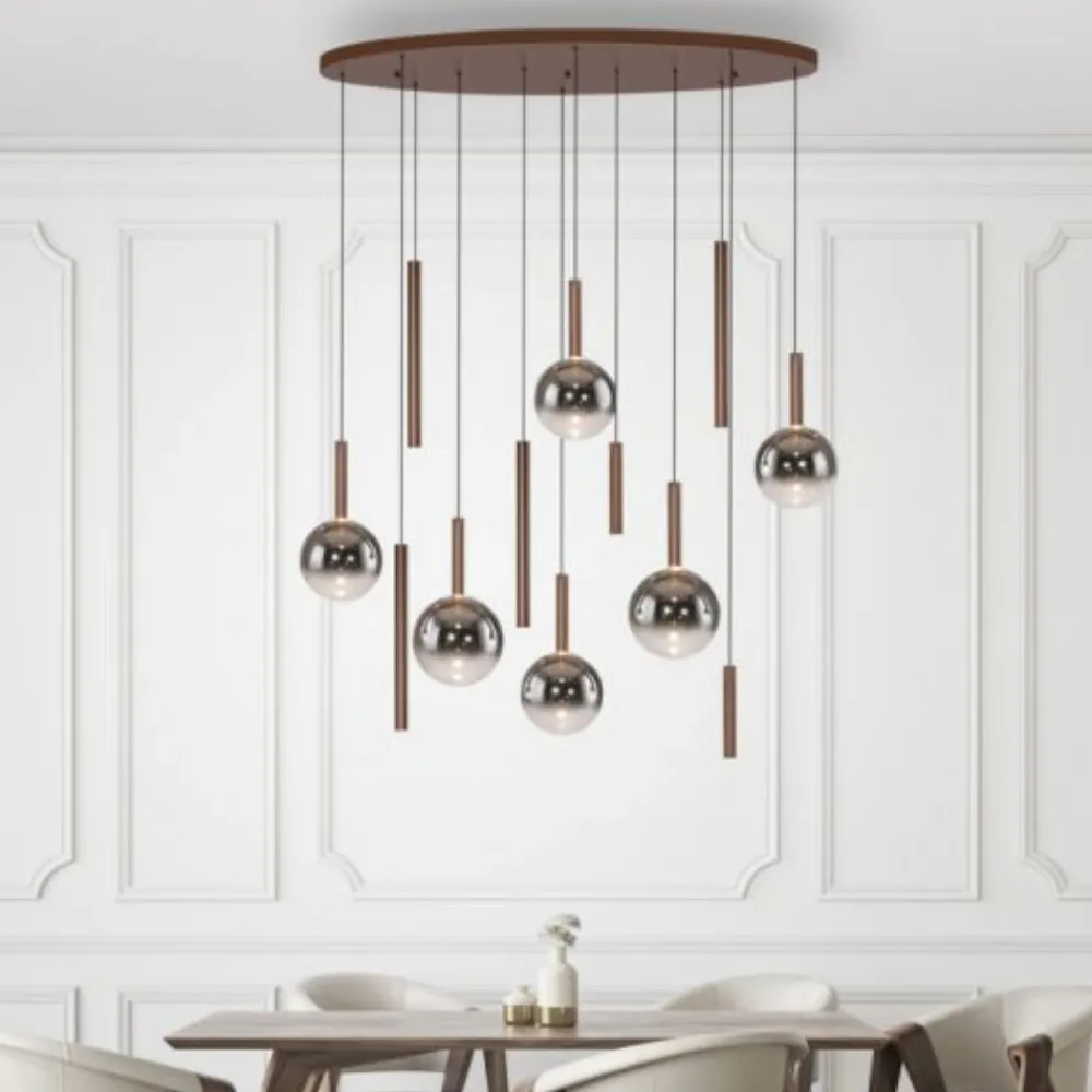 Lampadari Moderni-Selezionato da Mazzolaluce Lampadario per grande soggiorno moderno con pendenti