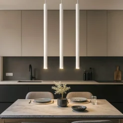 Lampadari Cucina-Selezionato da Mazzolaluce Lampadario per isola cucina cilindri bianchi
