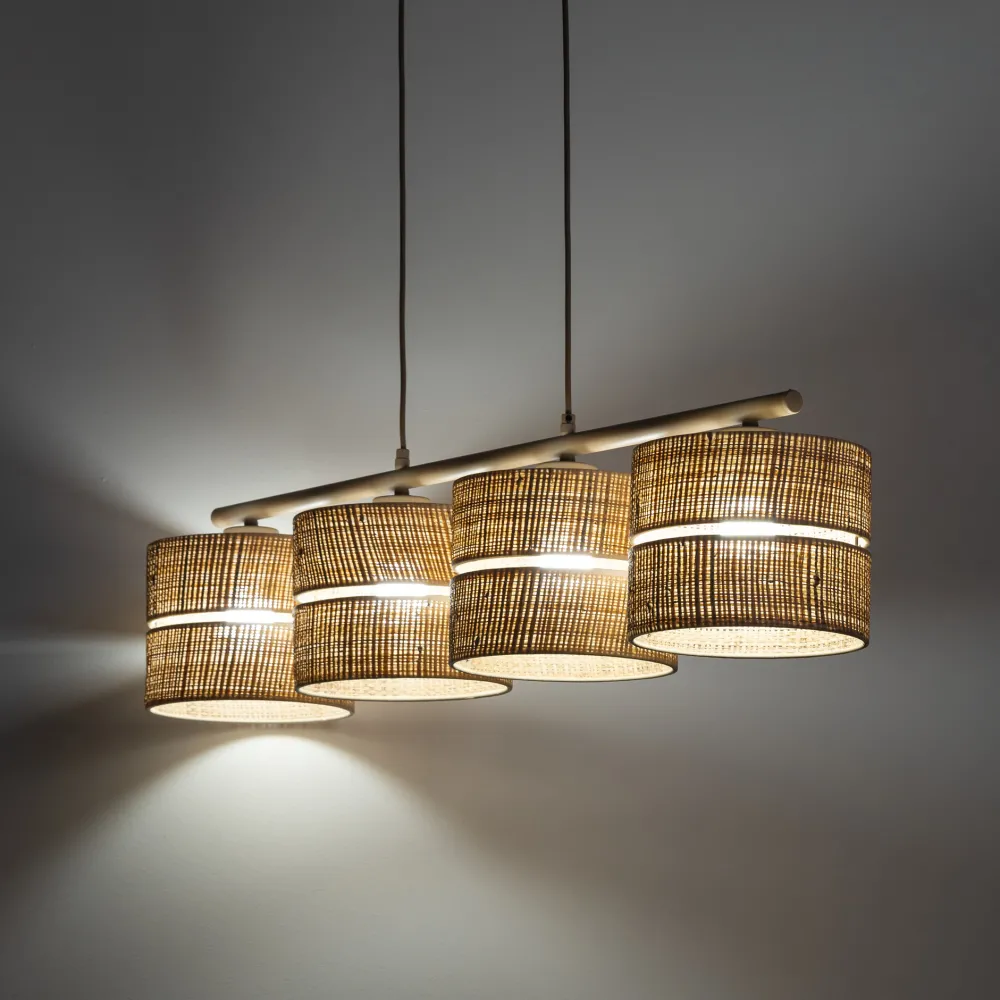 Lampadari Moderni-Selezionato da Mazzolaluce Lampadario per sala da pranzo paralumi di paglia