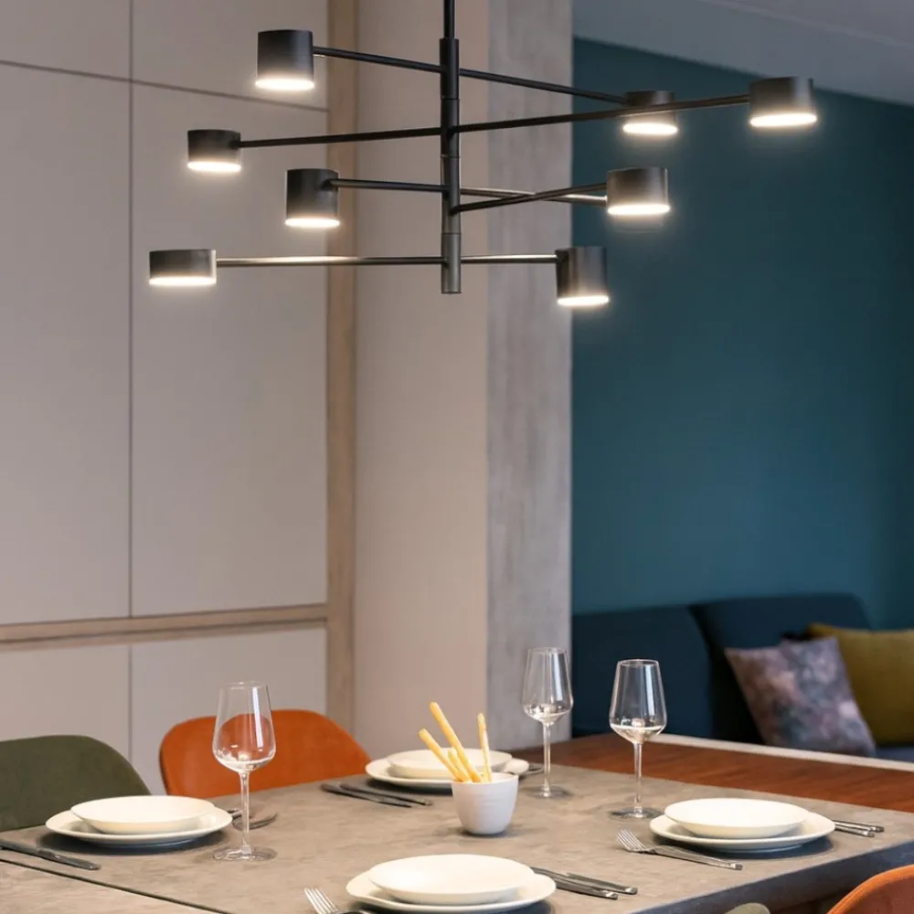 Lampadari Moderni-Selezionato da Mazzolaluce Lampadario per sala da pranzo moderna nero luci orientabili dimmerabili