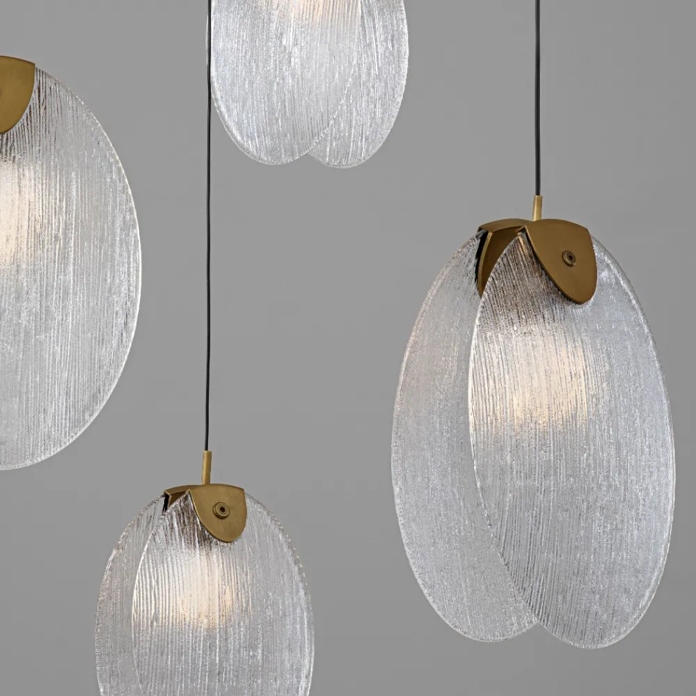Lampadari Moderni-Selezionato da Mazzolaluce Lampadario per salone stile contemporaneo conchiglie di vetro