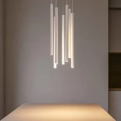 Lampadari Moderni-Selezionato da Mazzolaluce Lampadario per salotto bianco moderno