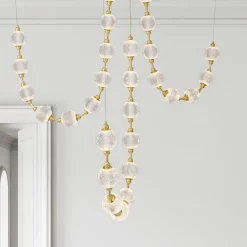 Lampadari Moderni-Selezionato da Mazzolaluce Lampadario per salotto contemporaneo con decentramento sfere vetro led 3000k