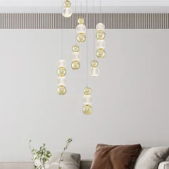 Lampadari Moderni-Selezionato da Mazzolaluce Lampadario per salotto contemporaneo sfere pendenti oro