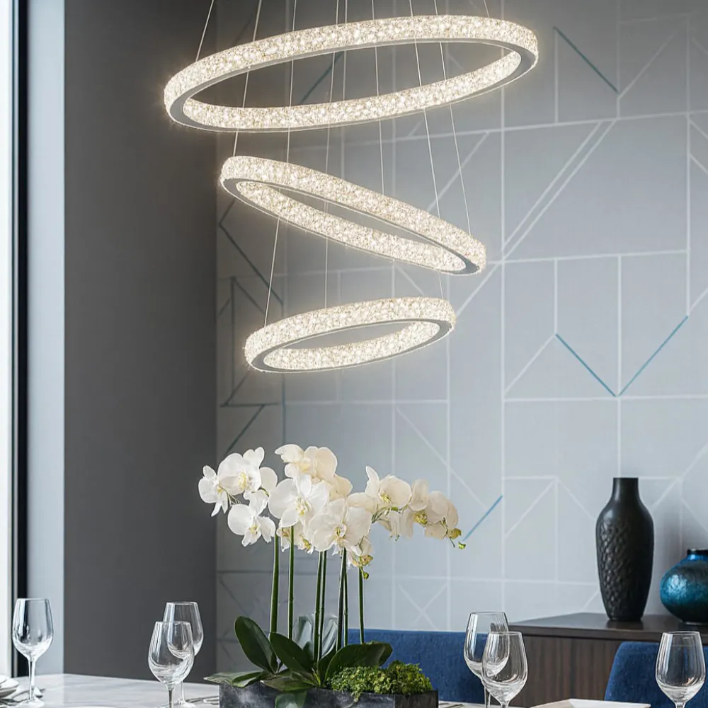 Lampadari Moderni-Selezionato da Mazzolaluce Lampadario per salotto tre anelli orientabili neri led 3000k dimmerabile cristalli