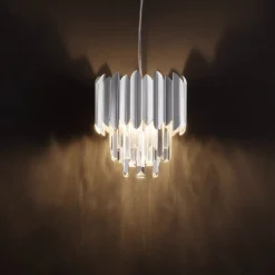 Lampadari Moderni-Selezionato da Mazzolaluce Lampadario per soggiorno cromo con cristalli elegante