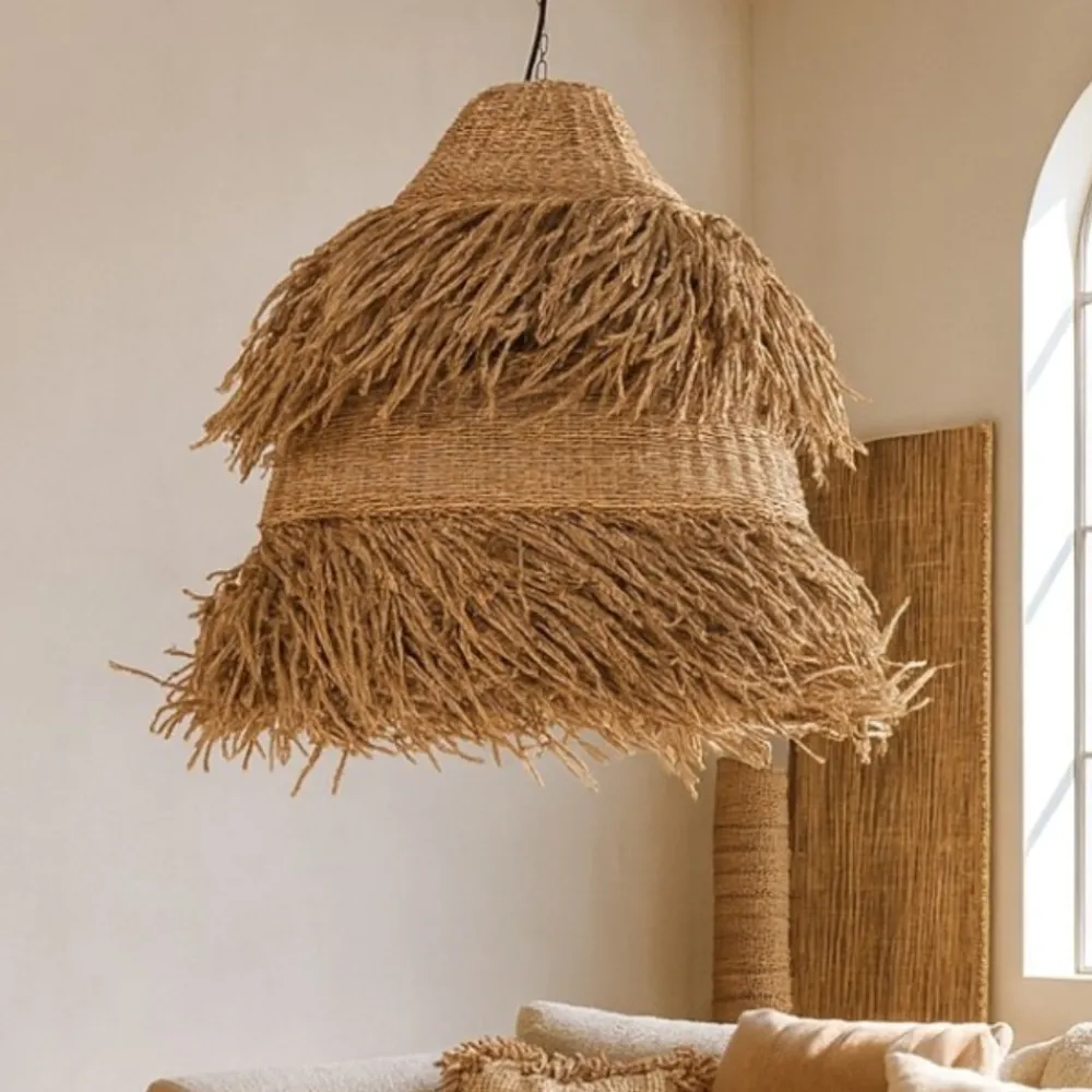 Lampadari Moderni-Selezionato da Mazzolaluce Lampadario per soggiorno rattan e alga marina 80 cm