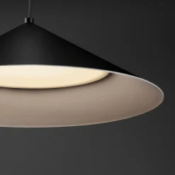 Lampadari Cucina-Selezionato da Mazzolaluce Lampadario per tavolo cucina design minimal nero led 3000k