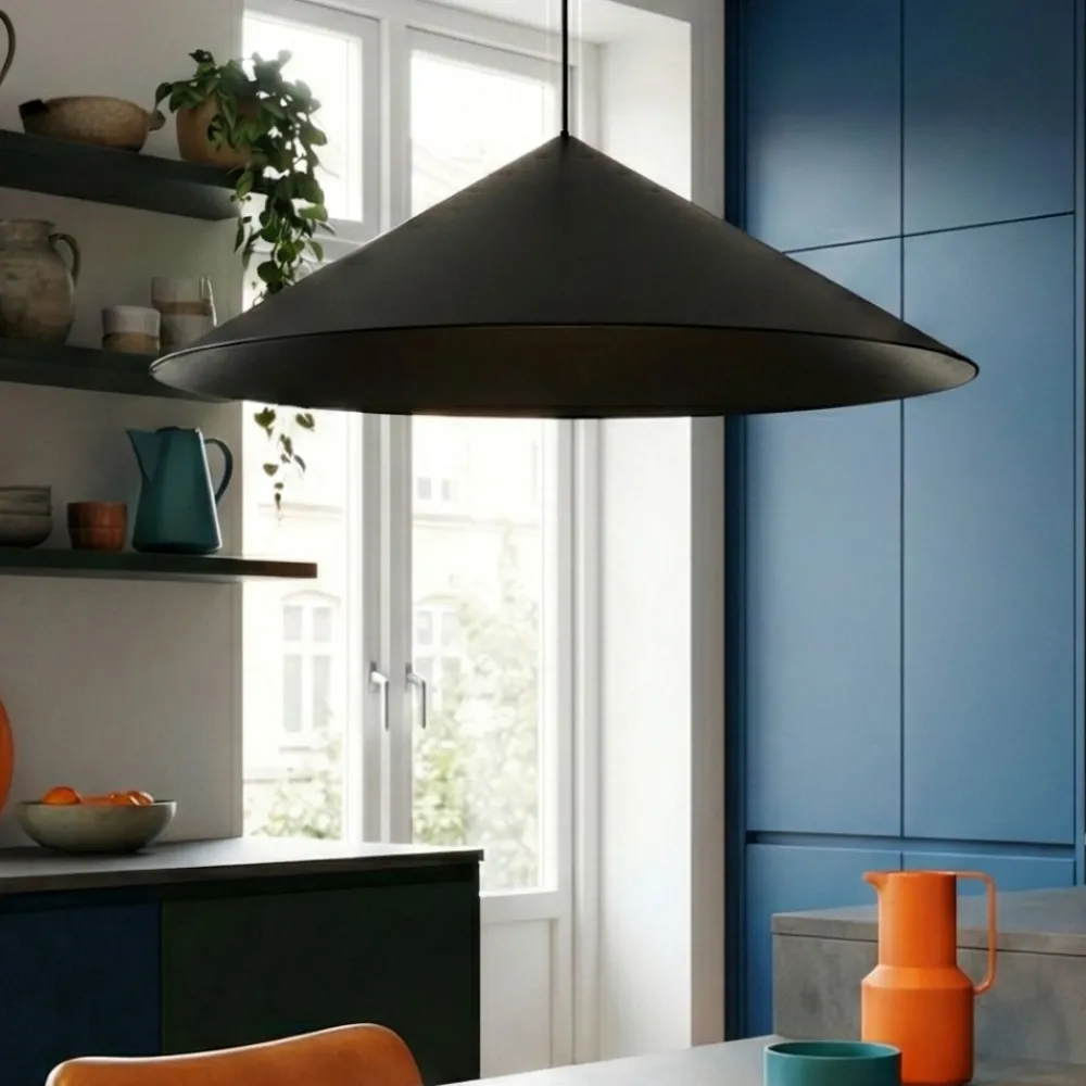 Lampadari Cucina-Selezionato da Mazzolaluce Lampadario per tavolo cucina cono nero led dimmerabile