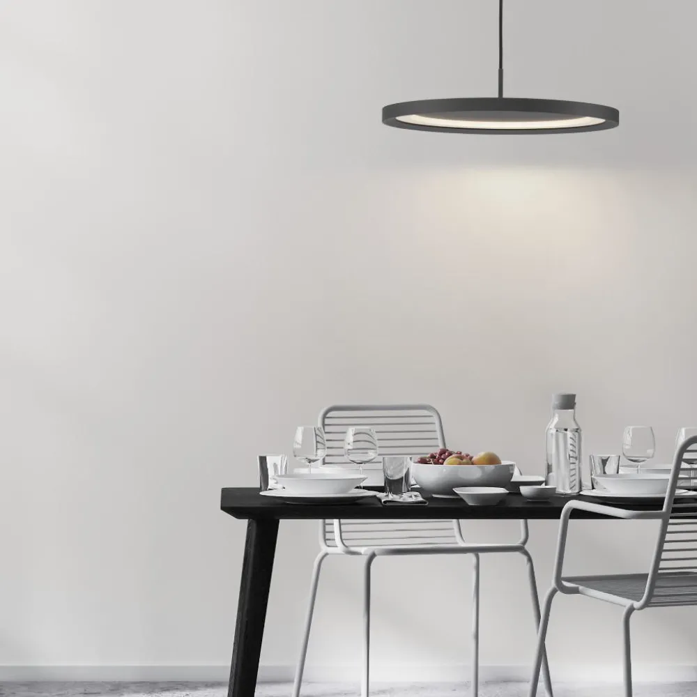 Lampadari Moderni-Selezionato da Mazzolaluce Lampadario per tavolo da pranzo disco nero led 3000k dimmerabile