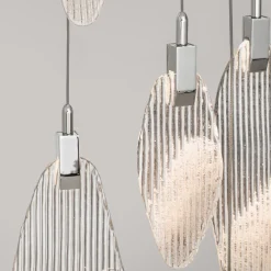 Lampadari Moderni-Selezionato da Mazzolaluce Lampadario petali di vetro pendenti a grappolo design moderno