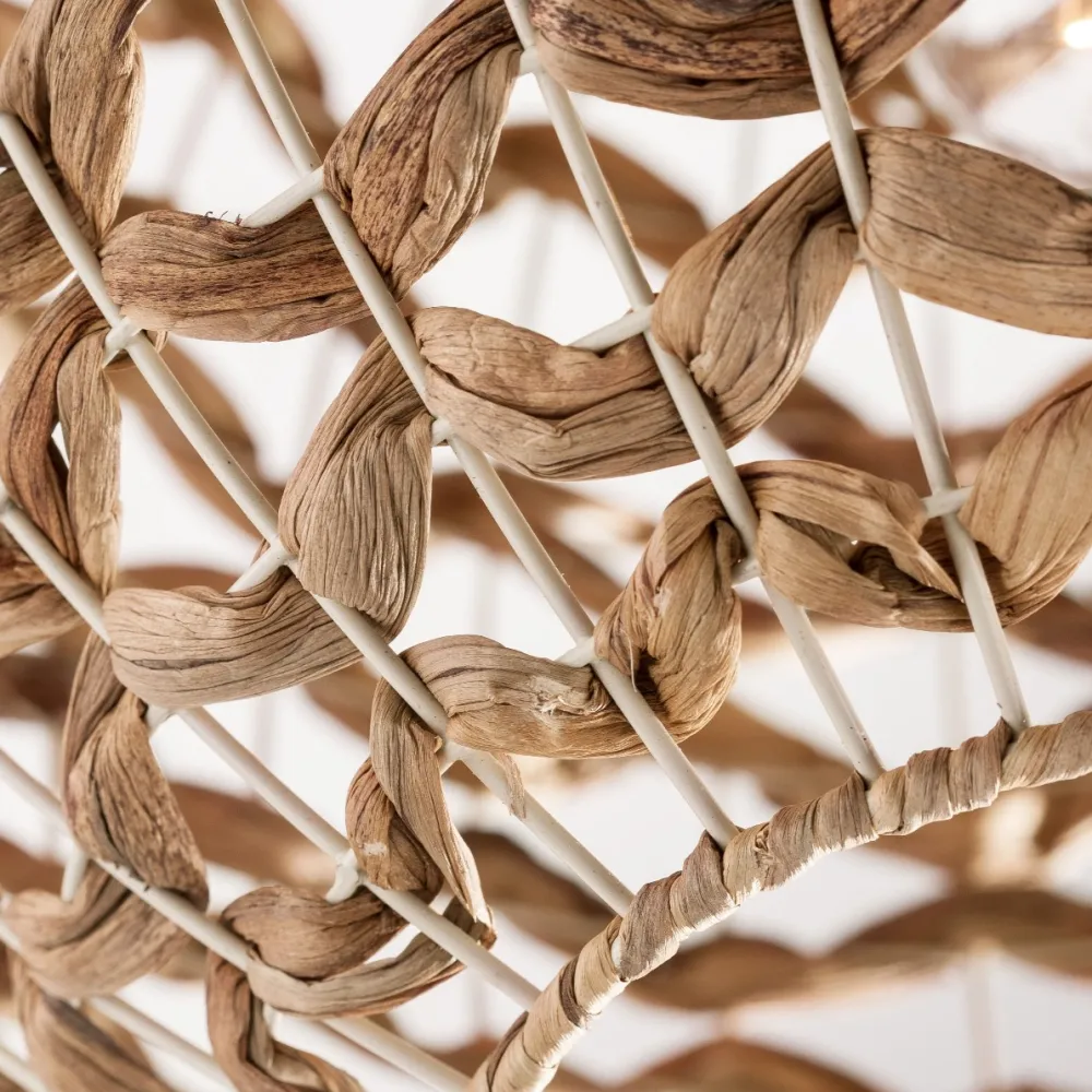 Lampadari Moderni-Selezionato da Mazzolaluce Lampadario sfera di rattan 50 cm e giaciglio essiccato per soggiorno