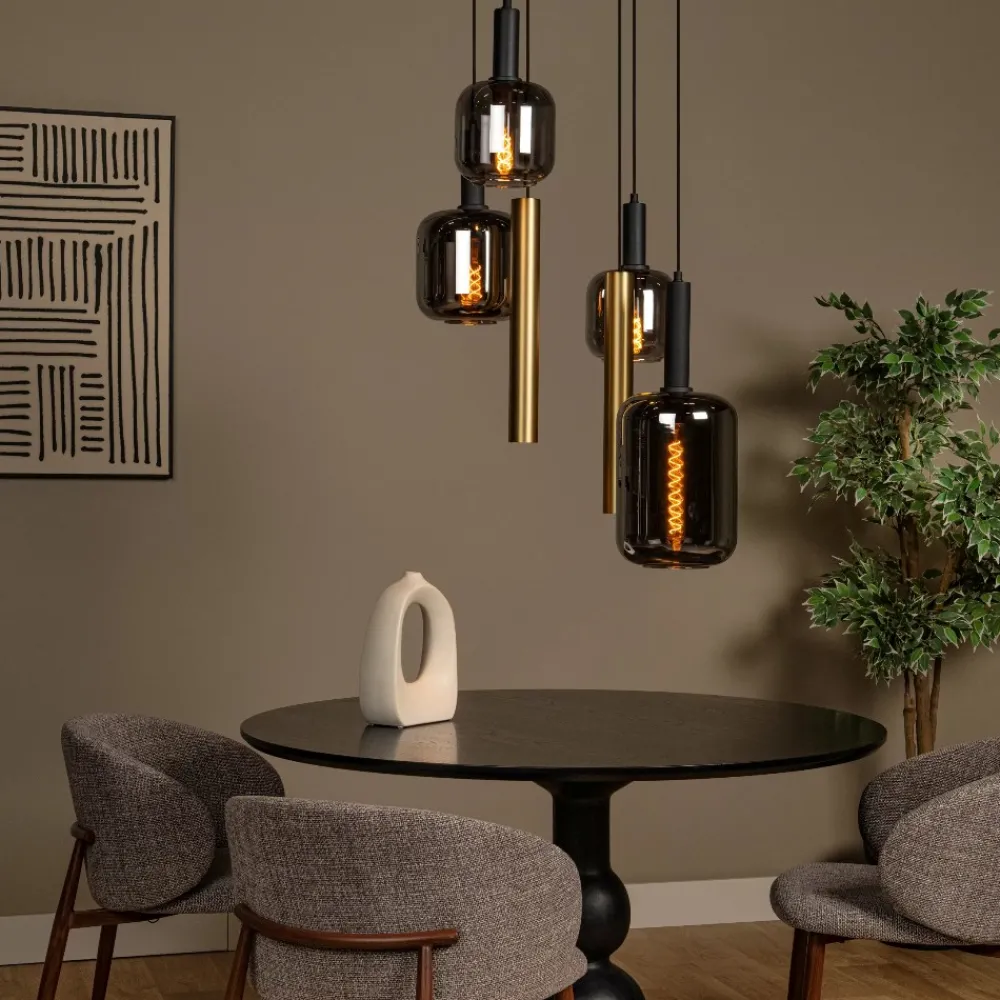 Lampadari Moderni-Selezionato da Mazzolaluce Lampadario sfere vetro e cilindri oro a sospensione per soggiorno
