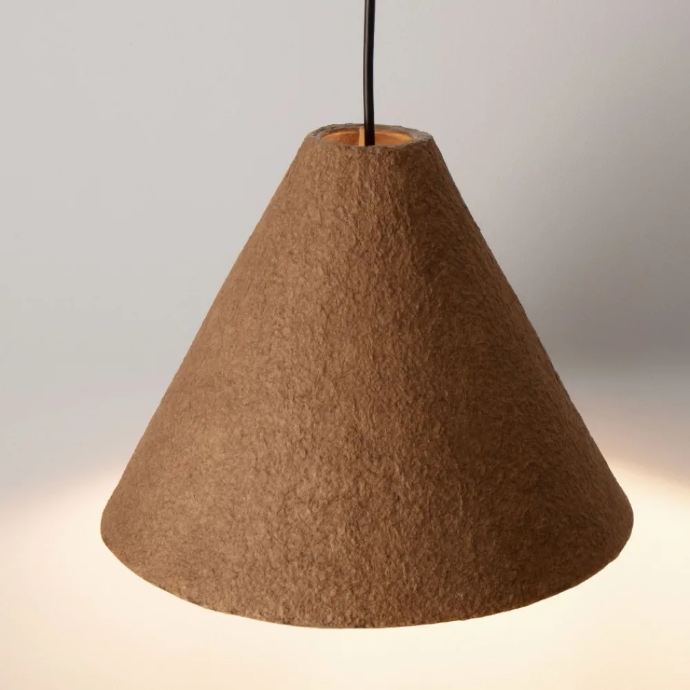 Lampadari Moderni-Selezionato da Mazzolaluce Lampadario sospensione cono 30cm di carta pesta rovere grezzo