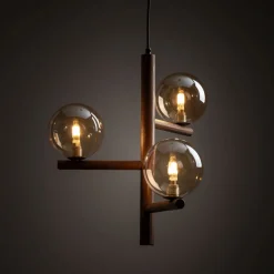 Lampadari Cucina-Selezionato da Mazzolaluce Lampadario stile nordico per cucina in legno noce sfere di vetro ambra