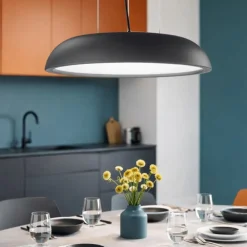 Lampadari Cucina-Selezionato da Mazzolaluce Lampadario tondo a cupola nero per tavola da cucina