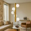 Lampadari Moderni-Selezionato da Mazzolaluce Lampadario verticale design oro sfere vetro bianco