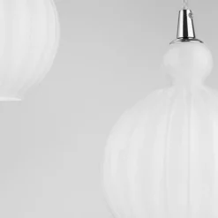 Lampadario Camera Da Letto-Selezionato da Mazzolaluce Lampadario vetri bianchi pendenti per camera da letto moderna
