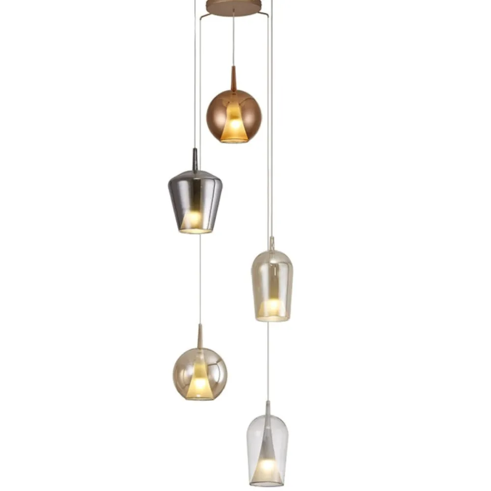 Lampadari Moderni-Selezionato da Mazzolaluce Lampadario vetri multicolor pendenti moderno per soggiorno