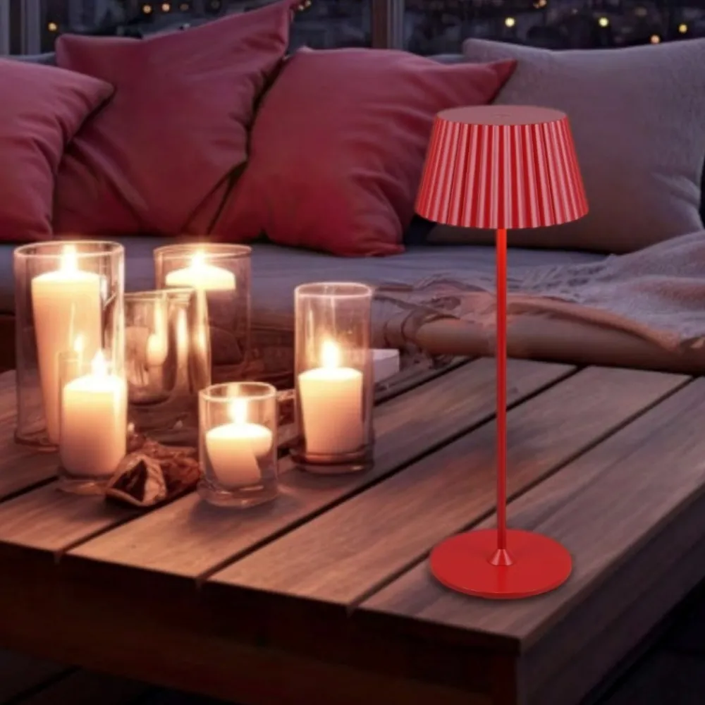 Lampade Da Tavolino Esterno-Selezionato da Mazzolaluce Lampada rossa da tavolino ricaricabile ortatile led moderna