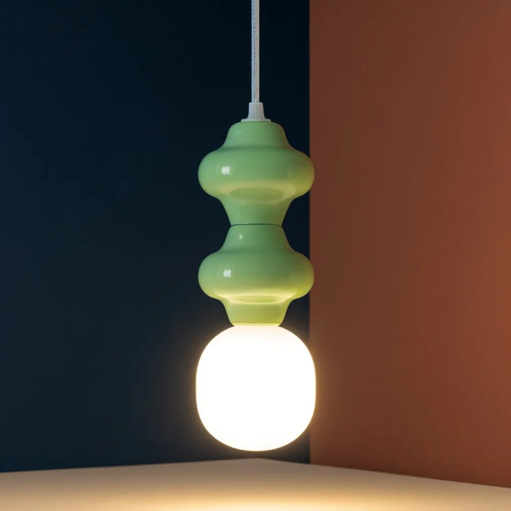 Lampade A Sospensione-Selezionato da Mazzolaluce Lampada sospensione ceramica verde pastello design moderna