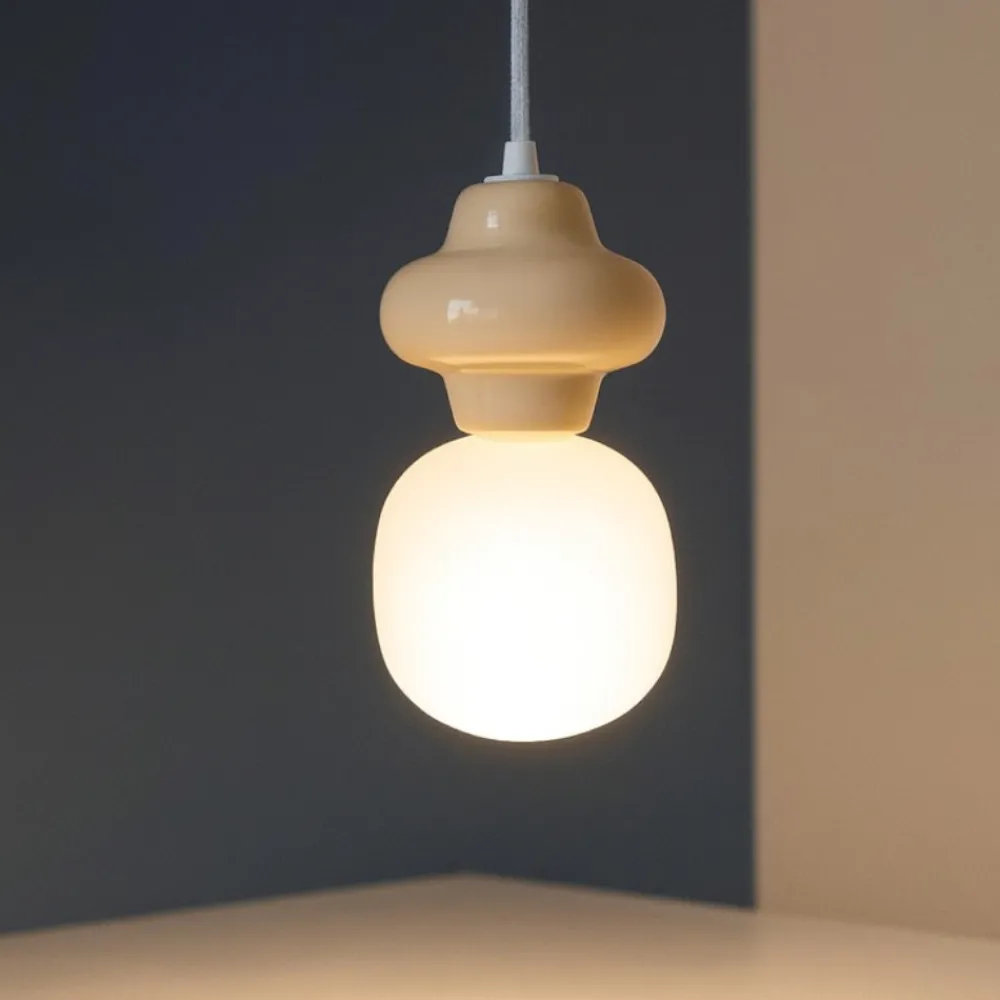 Lampade A Sospensione-Selezionato da Mazzolaluce Lampade a sospensione design di ceramica giallo pastello