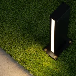 Lampioni Da Giardino-Selezionato da Mazzolaluce Lampioncino da giardino rettangolare led 9w 3000k design moderno