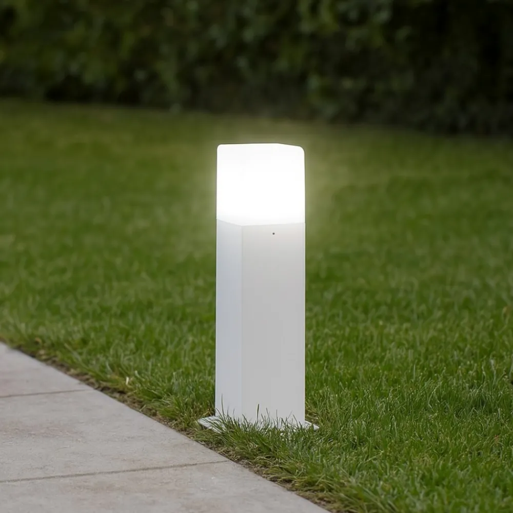 Lampioni Da Giardino-Selezionato da Mazzolaluce Lampioncino moderno da giardino bianco quadrato