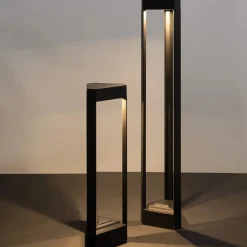 Lampioni Da Giardino-Selezionato da Mazzolaluce Lampioncino nero design moderno per giardino led 9w 3000k