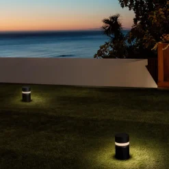 Lampioni Da Giardino-Selezionato da Mazzolaluce Lampioncino tubolare nero led 8w 3000k per giardini moderni