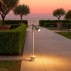 Lampioni Da Giardino-Selezionato da Mazzolaluce Lampione bianco da giardino orientabile led 13w 4000k ip65