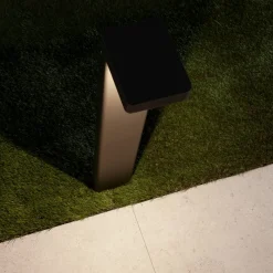 Lampioni Da Giardino-Selezionato da Mazzolaluce Lampione da giardino antracite led 8w 3000k moderno